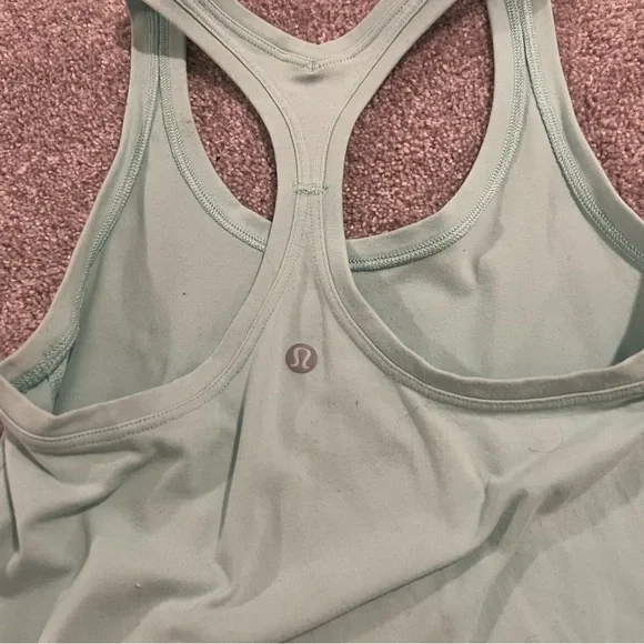 lululemon light teal tank top size 4! - Picture 4 of 5